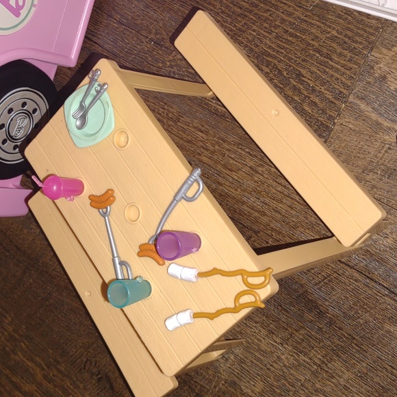 Barbie 3 in 1 camper - Picture 4 of 12